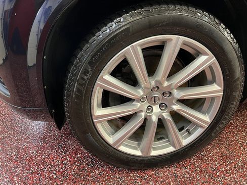 Used 2016 Volvo XC90 T6 Inscription w/ Vision Package image 11