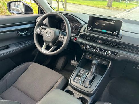 Used 2025 Honda CR-V EX image 9