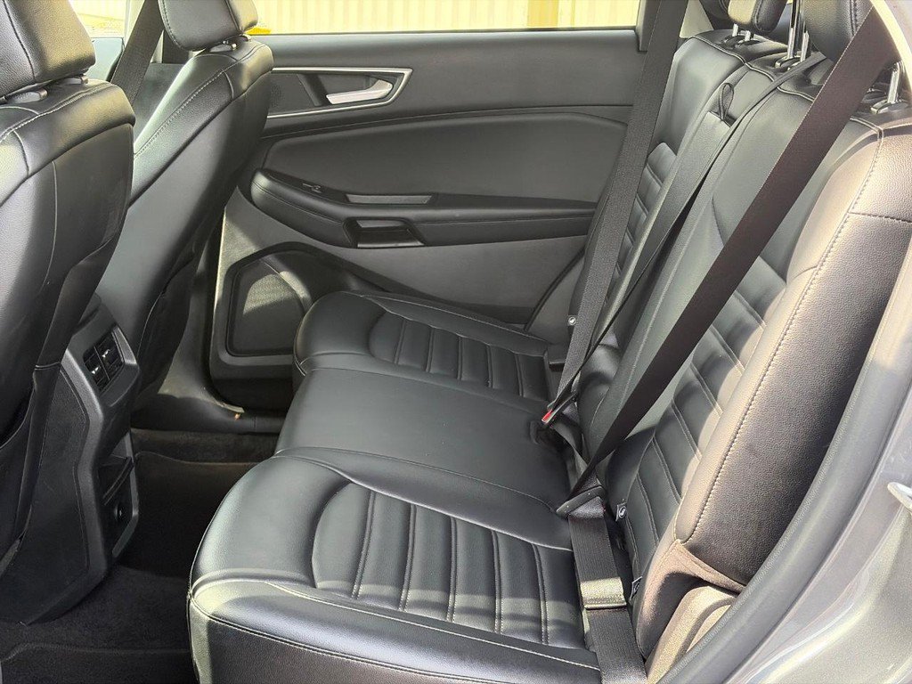 Used 2024 Ford Edge SEL AWD/4WD image 10