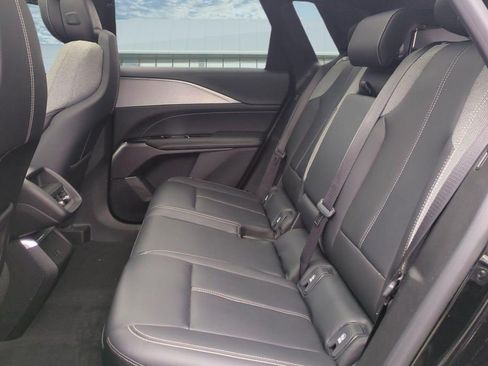 Certified 2024 Cadillac Lyriq Tech AWD/4WD image 13