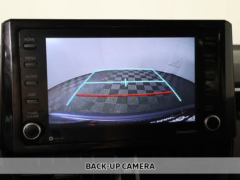 Used 2022 Toyota Corolla LE FWD image 4
