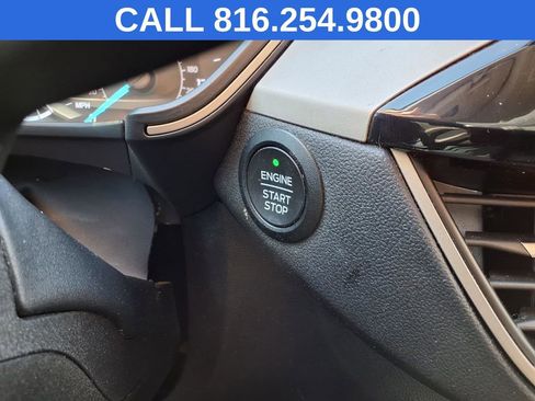 Used 2022 Ford Escape SE w/ SE Sport Appearance Package AWD/4WD image 16