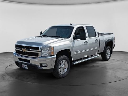 Used 2011 Chevrolet Silverado 2500 LTZ w/ LTZ Plus Package AWD/4WD image 4