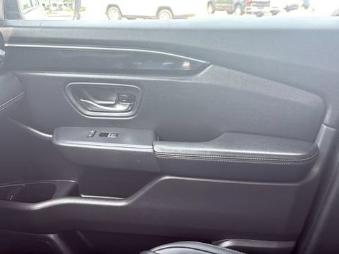 Used 2023 Honda Pilot Touring image 25