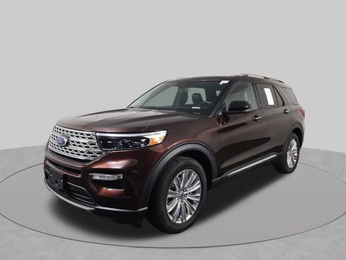 Used 2020 Ford Explorer Limited w/ Class III Trailer Tow Package AWD/4WD image 2