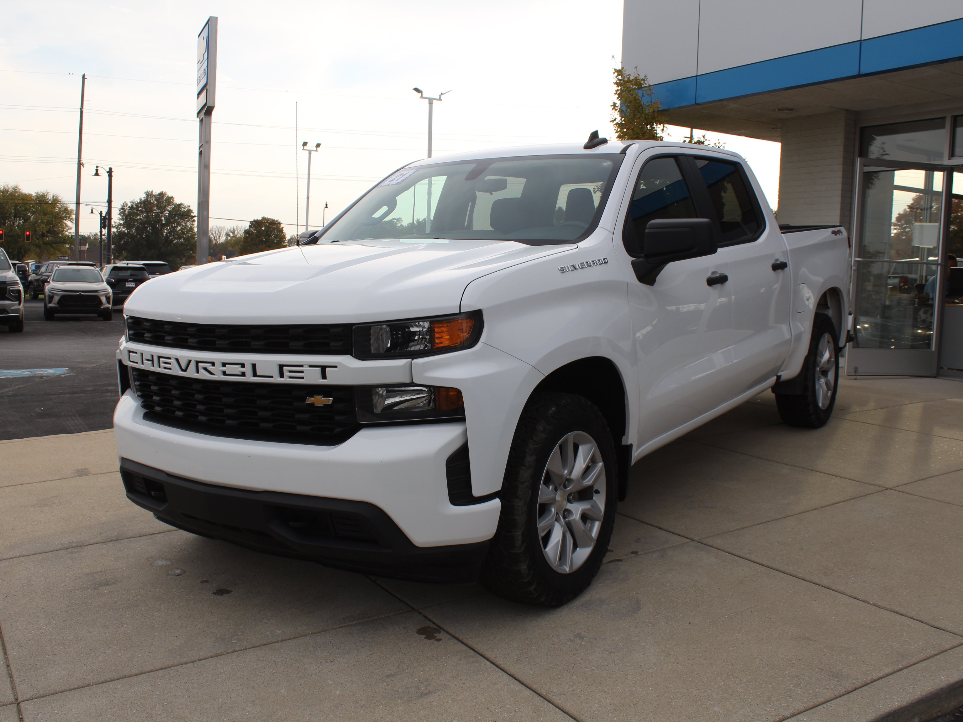 Used 2021 Chevrolet Silverado 1500 Custom AWD/4WD image 10