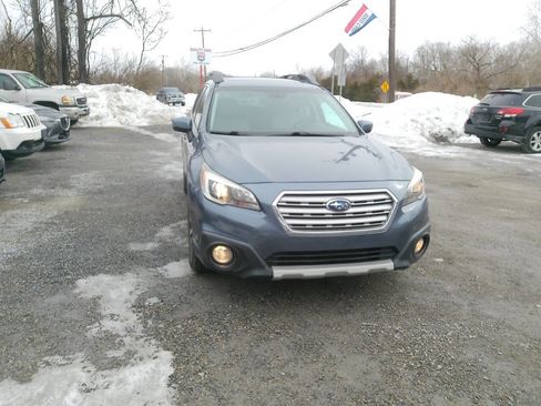 Used 2016 Subaru Outback 2.5i Limited image 2