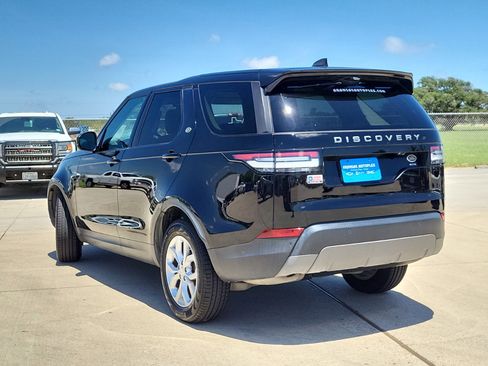 Used 2019 Land Rover Discovery SE image 7