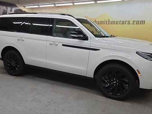 New 2026 Lincoln Navigator Reserve w/ Jet Appearance Package image 51