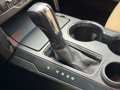 Used 2016 Ford Explorer XLT w/ Equipment Group 201A image 25