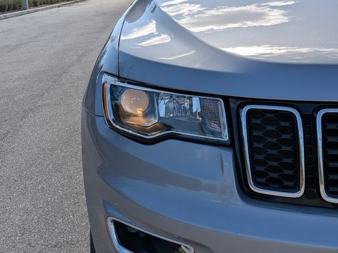 Used 2020 Jeep Grand Cherokee Laredo w/ Laredo X Package image 10