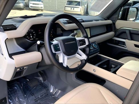Used 2024 Land Rover Defender 110 S image 17