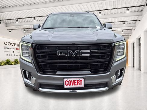 Used 2022 GMC Yukon SLT w/ SLT Premium Package AWD/4WD image 3