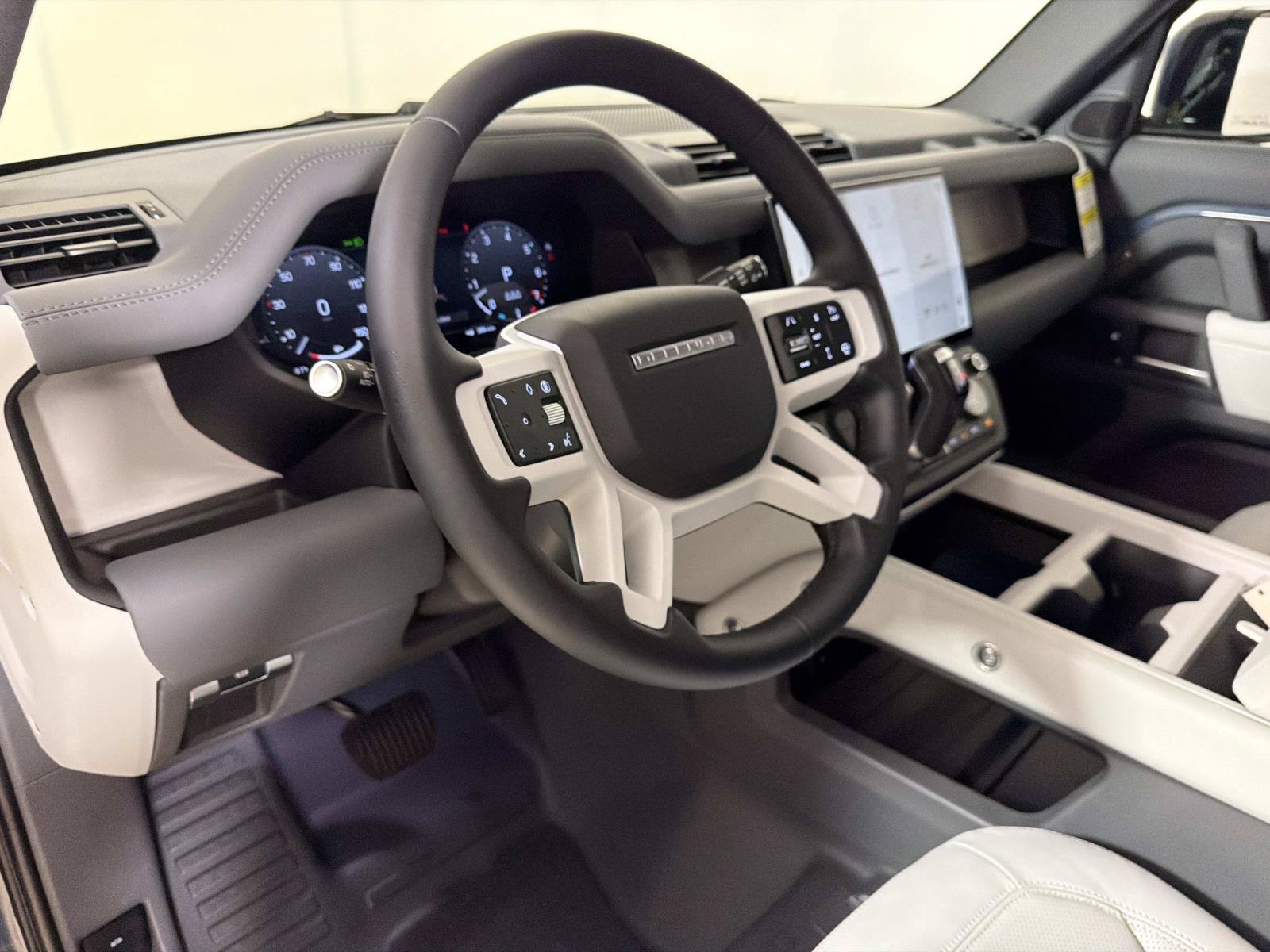 New 2026 Land Rover Defender 110 X-Dynamic SE AWD/4WD image 20