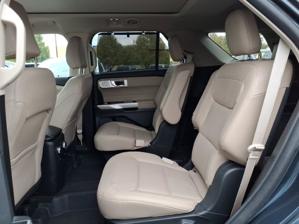Used 2023 Ford Explorer Limited w/ Limited Technology Package AWD/4WD image 9