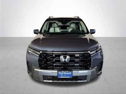 New 2026 Honda Pilot Touring image 3