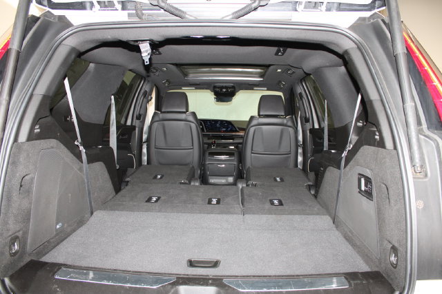 Used 2023 Cadillac Escalade Premium Luxury w/ Performance Package AWD/4WD image 38
