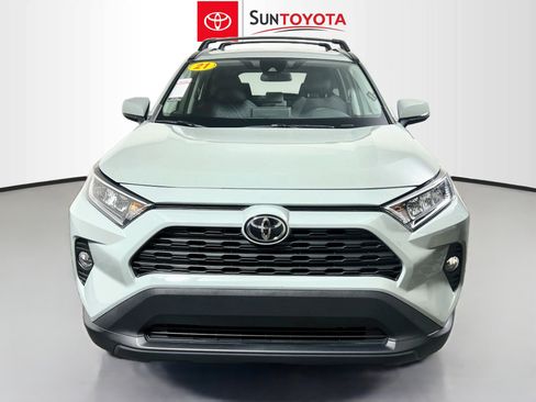 Used 2021 Toyota RAV4 XLE FWD image 10