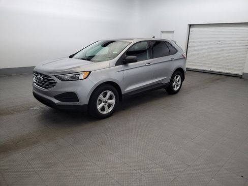 Used 2021 Ford Edge SE FWD image 2