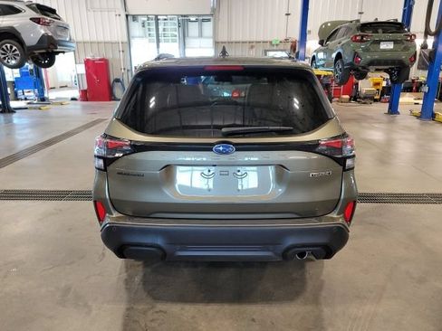 Used 2025 Subaru Forester Touring w/ Popular Package - Touring AWD/4WD image 6