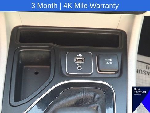Used 2019 Jeep Cherokee Limited FWD image 35