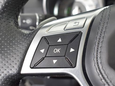 Used 2016 Mercedes-Benz SL 550 image 18