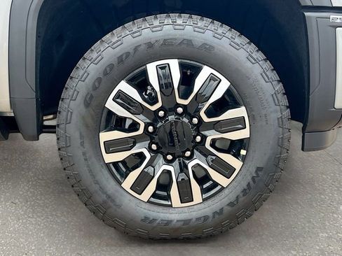 New 2026 GMC Sierra 2500 Denali Ultimate AWD/4WD image 19