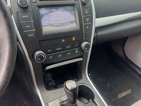 Used 2015 Toyota Camry SE FWD image 15