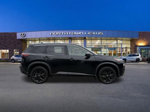 Used 2021 Nissan Rogue SV AWD/4WD image 22