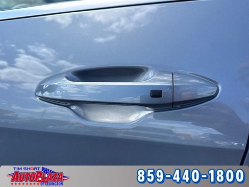 Used 2025 Kia Sportage EX w/ Premium Package FWD image 17