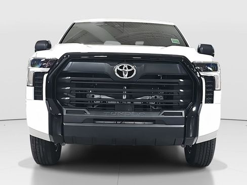 New 2026 Toyota Tundra SR image 2