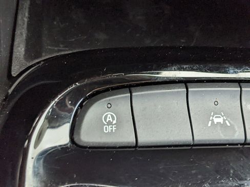 Used 2021 Buick Encore GX Select image 27