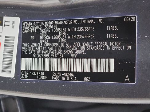 Used 2020 Toyota Highlander XLE image 28