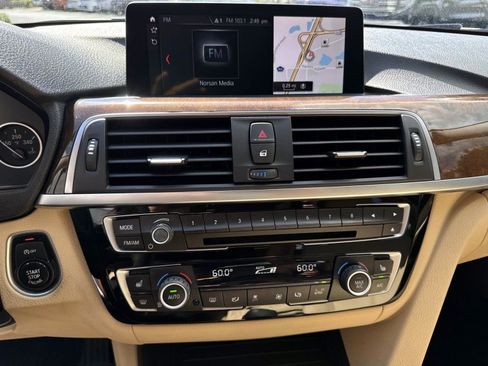 Used 2018 BMW 320i Sedan image 26