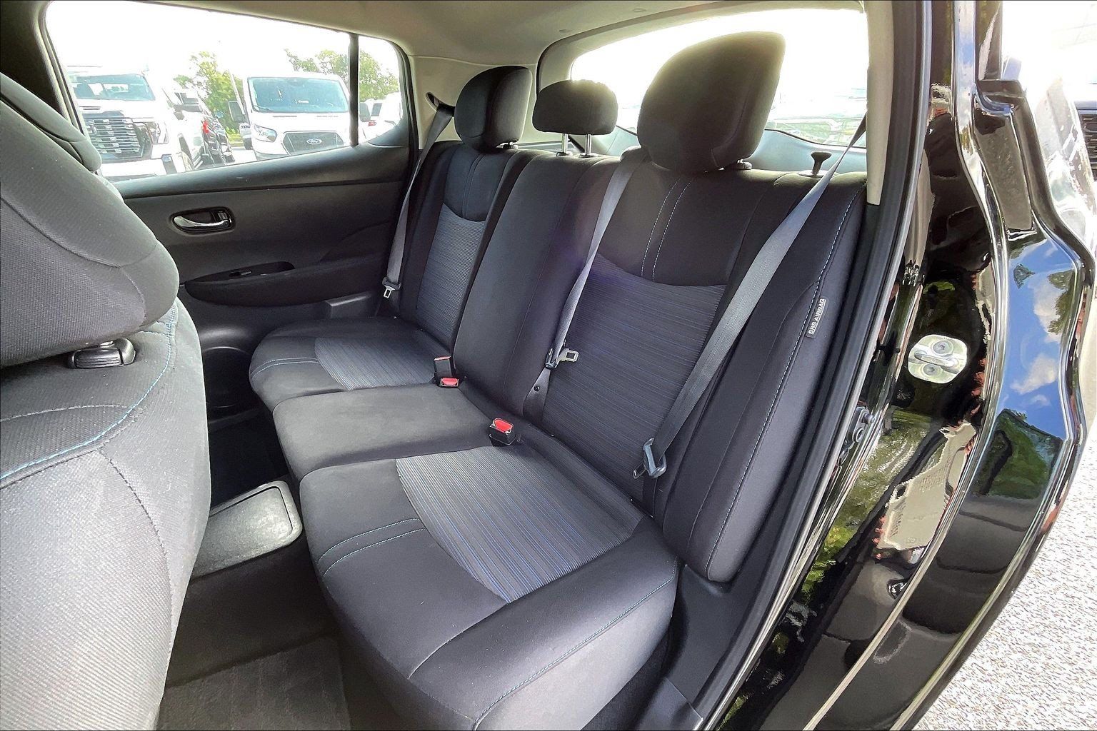 Used 2022 Nissan Leaf SV w/ SV Technology Package FWD image 26