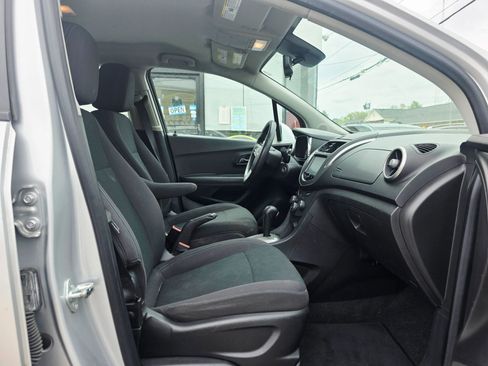 Used 2016 Chevrolet Trax LS image 13