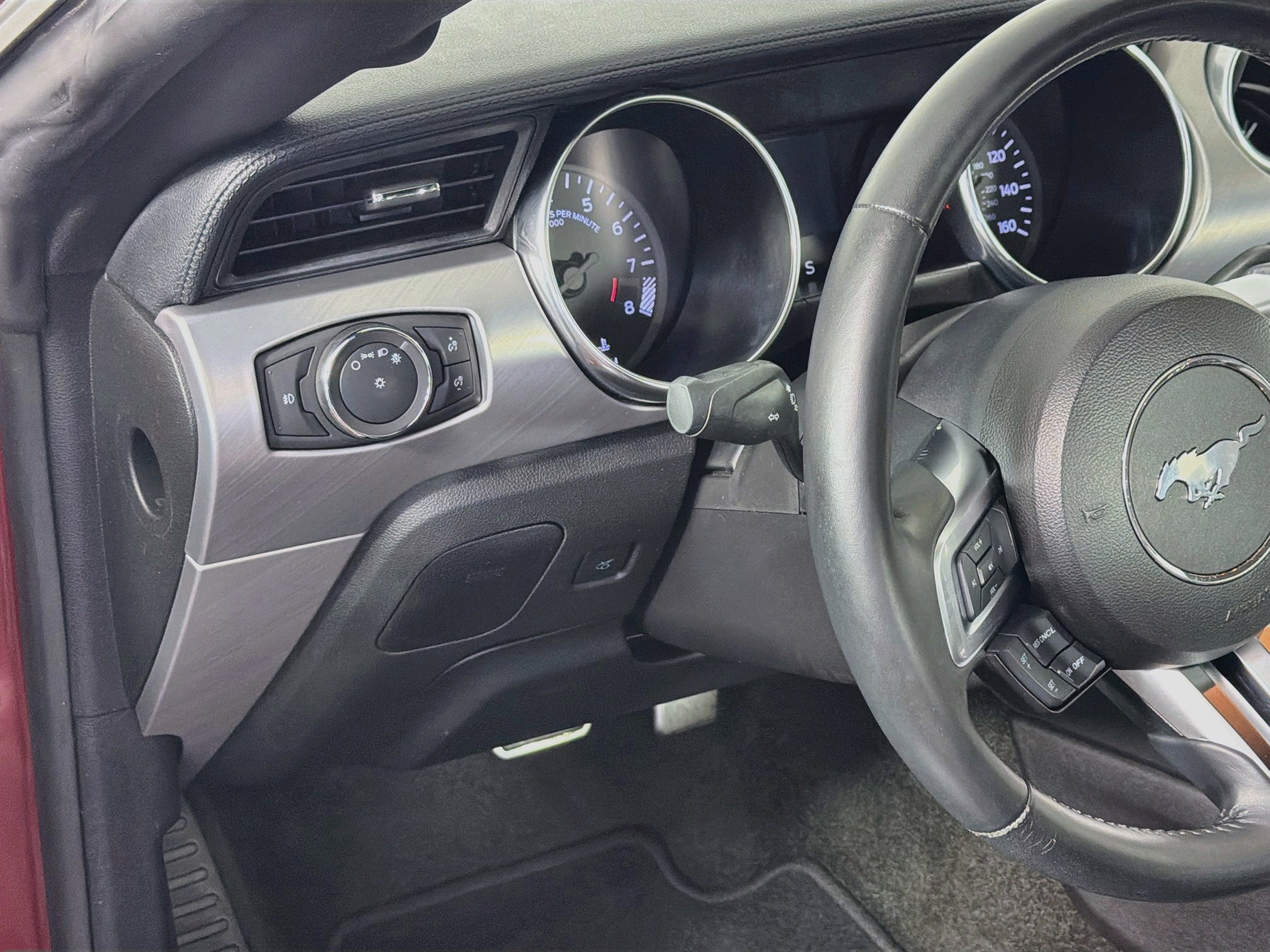 Used 2018 Ford Mustang GT Premium RWD image 16