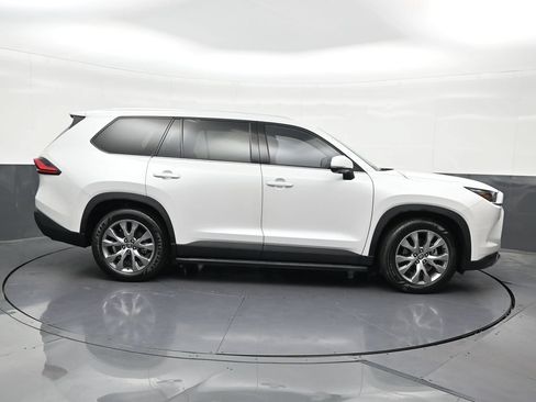 Used 2024 Toyota Grand Highlander AWD Hybrid image 7