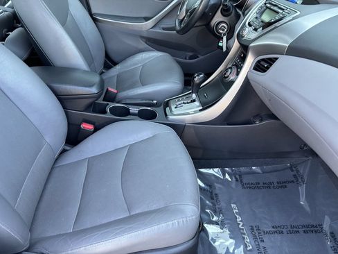 Used 2013 Hyundai Elantra Limited FWD image 30