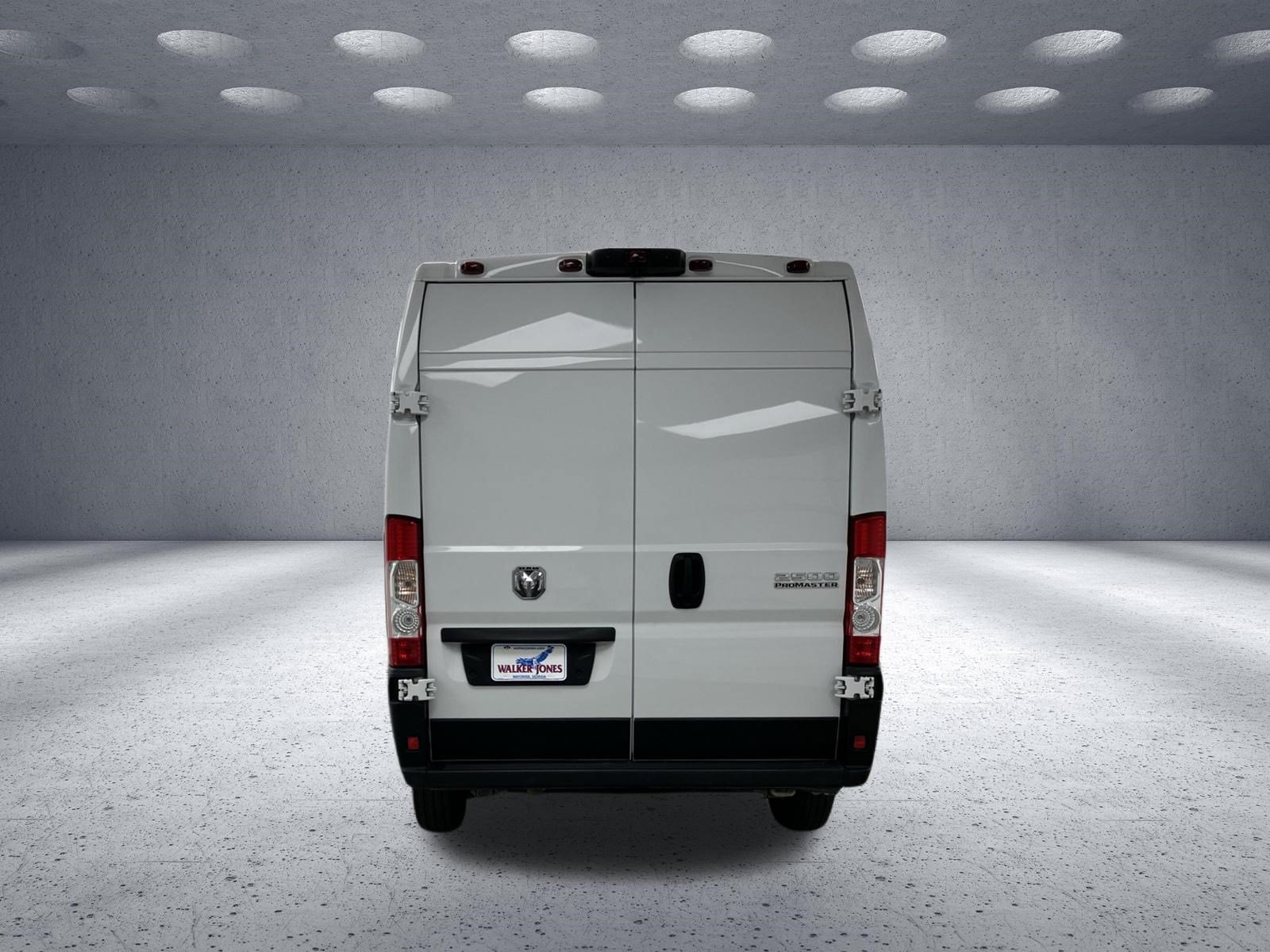 Used 2024 RAM ProMaster 2500 w/ Convenience Group FWD image 4