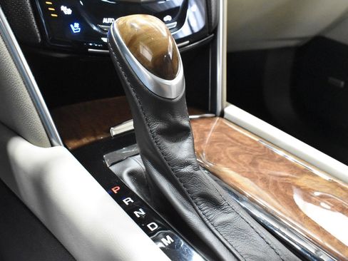 Used 2019 Cadillac XTS Luxury w/ Driver Awareness Package AWD/4WD image 19