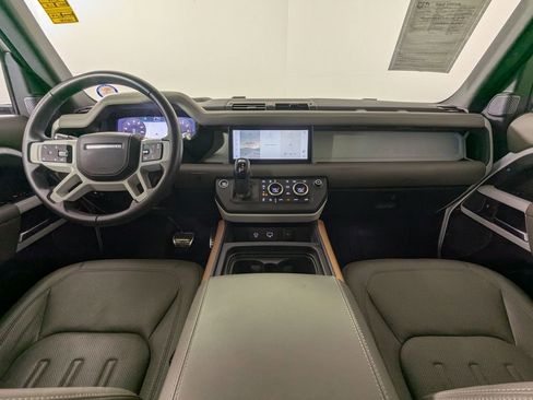 Used 2020 Land Rover Defender 110 HSE AWD/4WD image 5