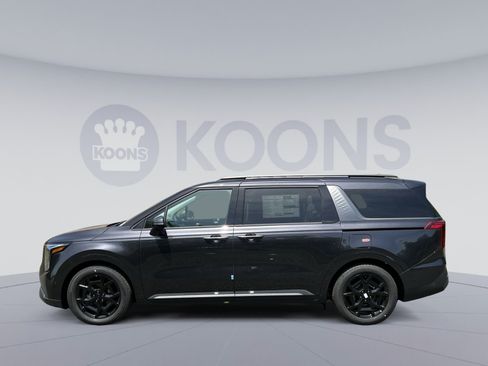 New 2026 Kia Carnival SX w/ SX Dark Edition Package FWD image 2