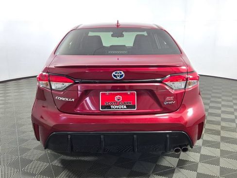 Used 2025 Toyota Corolla SE FWD image 6