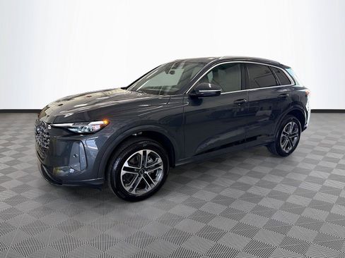 Certified 2025 Audi Q5 Premium Plus AWD/4WD image 3
