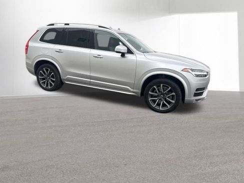 Used 2019 Volvo XC90 T5 Momentum w/ Multimedia Package image 15