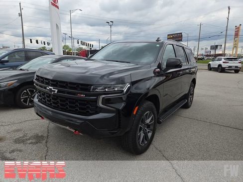 Used 2023 Chevrolet Tahoe Z71 w/ Luxury Package AWD/4WD image 3