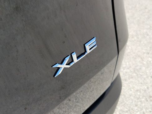 New 2026 Toyota Grand Highlander XLE FWD image 8