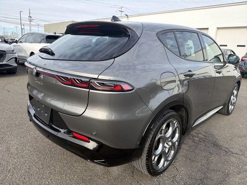 Used 2024 Alfa Romeo Tonale Ti image 5