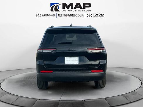 New 2025 Jeep Grand Cherokee L Altitude image 5